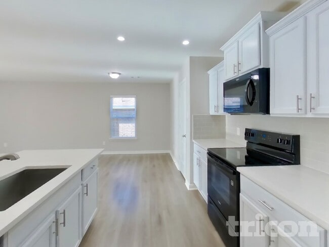 Photo - 1026 Barrymore Ln House