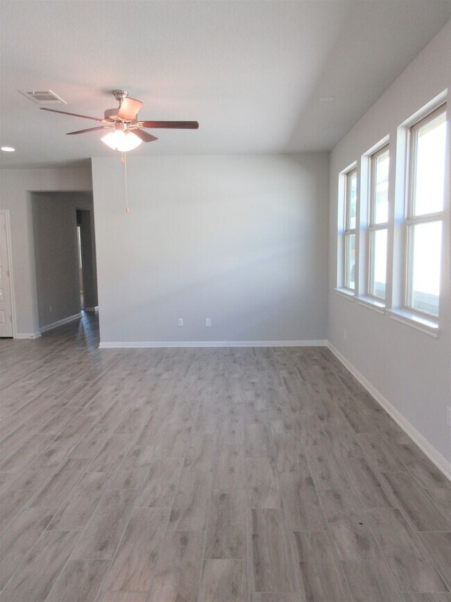 Photo - 3-Bedroom/2-bath in Crystal Springs - Leander ISD