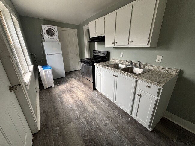 208 Town St Unit B