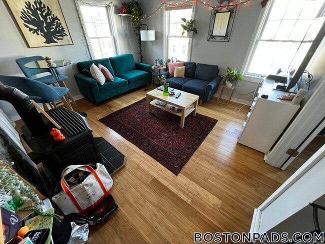 Photo - 525 E 3rd St Unit 3F