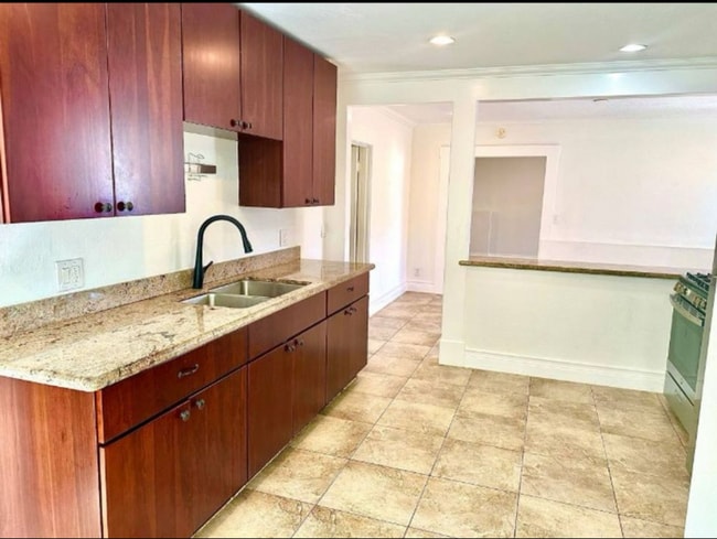 Photo - 5930 Orchard Ave