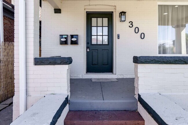 Photo - Stunning Remodeled Patio Home in Baker – 3...