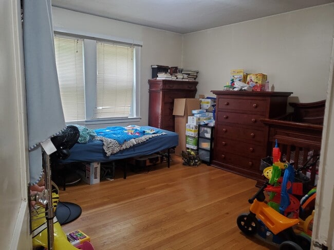 Photo - 29 Wiltshire Rd Unit 1