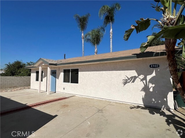 Building Photo - 4980 Walnut Ave Rental