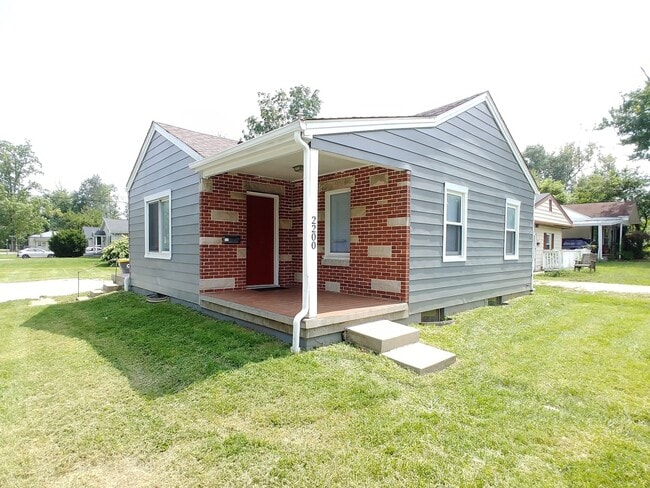 Building Photo - 7th and Jefferson - August 2026