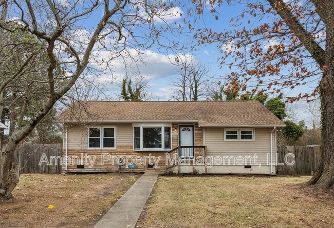 Photo - 511 Henderson St