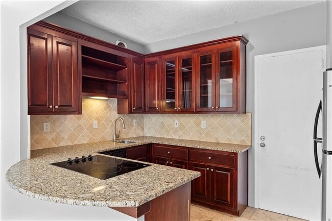 Photo - 130 26th St NW Unidad 307