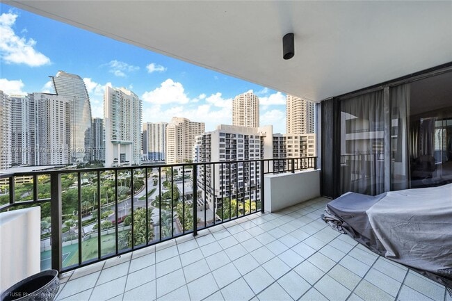 Photo - 520 Brickell Key Dr Unit A1510