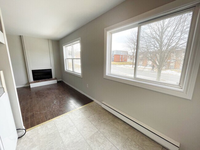 Photo - 534 Bonita Ave Unité 5