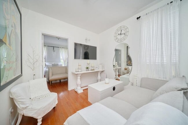 1 bedroom in NEW YORK NY 10128 - 1 bedroom in NEW YORK NY 10128 Condo Unit 5A