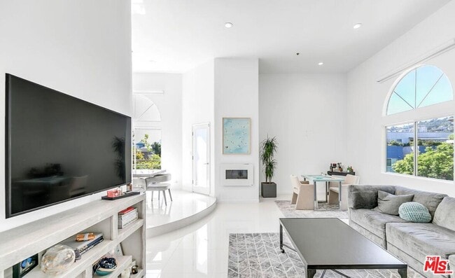 Photo - 840 Croft Ave Unidad 301