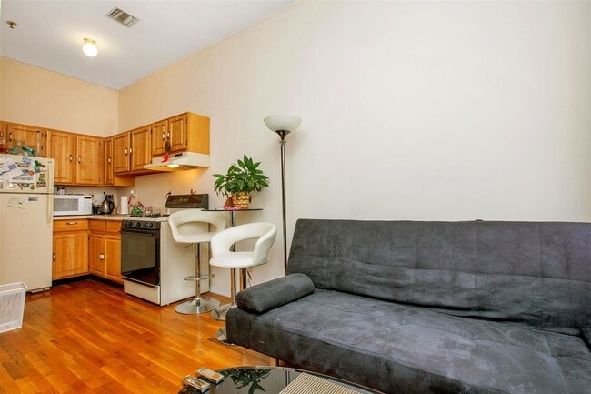 Photo - 618 Washington St Unidad 3