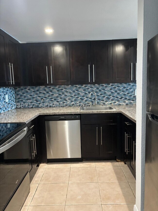 6970 NW 186th St Unit 3-505