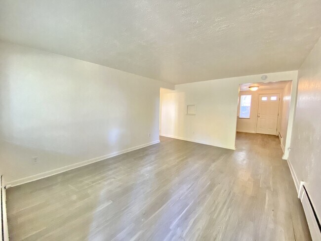 Photo - 6130 W 40th Ave