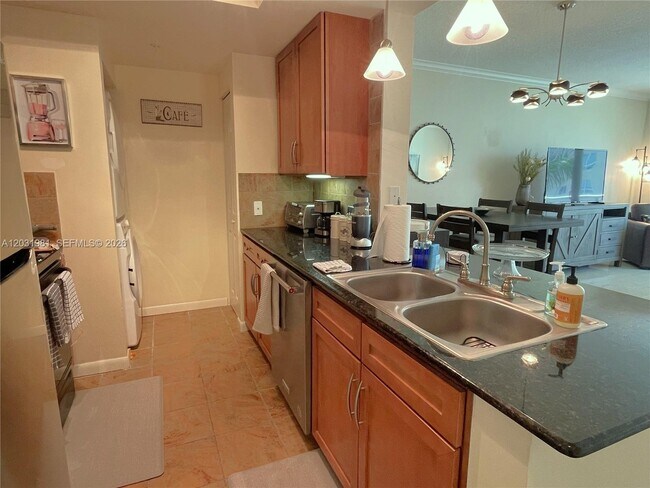 Photo - 2000 N Bayshore Dr Unit 525