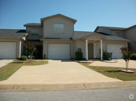 Building Photo - Creekside Subdivision Rental