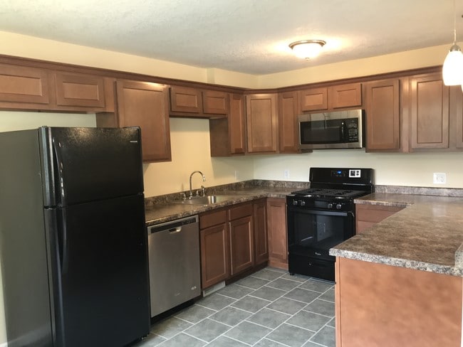 Photo - 7918 9th St W