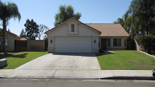 Riverlakes Home with Pool!!! - Riverlakes Home with Pool!!!