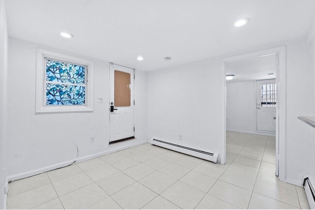 Photo - 5712 Broadway Unit 1