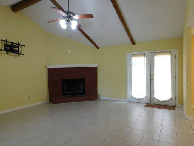 Photo - 2300 Moody Rd