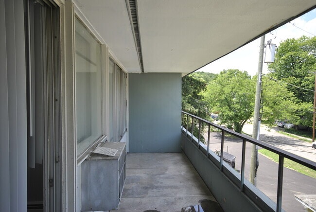 Building Photo - 728 S Main St Rental