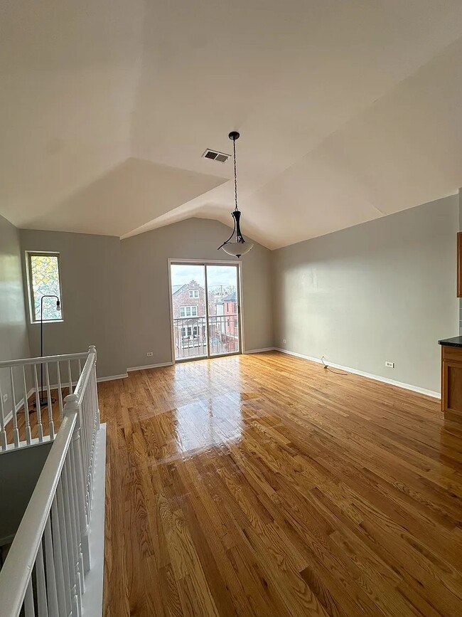 Photo - 2239 S Ridgeway Ave Unit 3