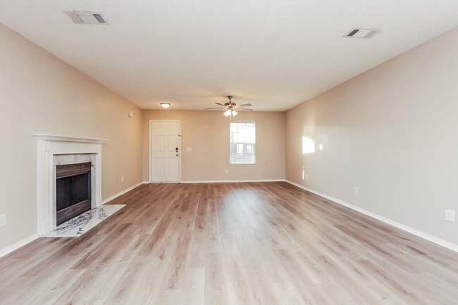 Photo - 5221 Sunsail Dr