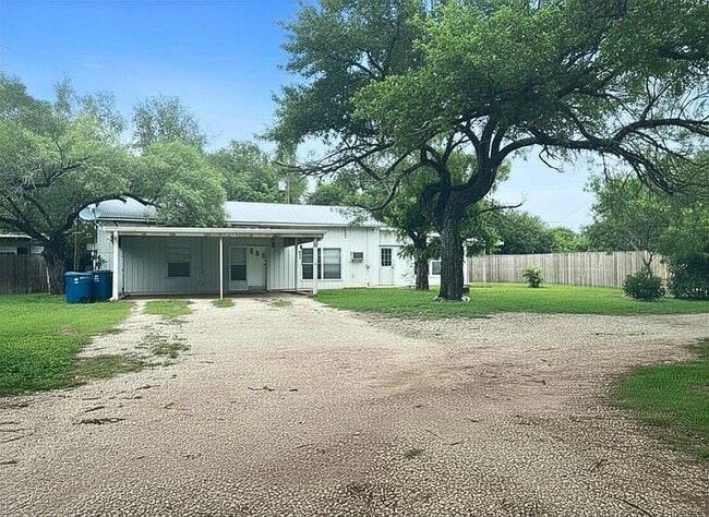 Building Photo - 610 Guadalupe St