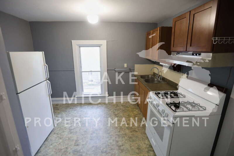 Photo - 112 8th St Unit #4