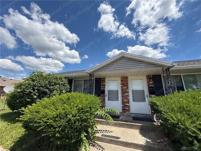 Building Photo - 5444 Bellefontaine Rd