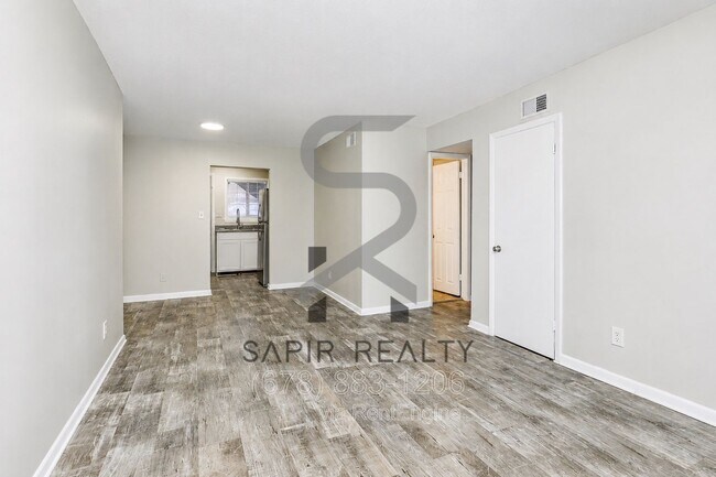 Photo - 2045 Alison Ct SW Unit 4