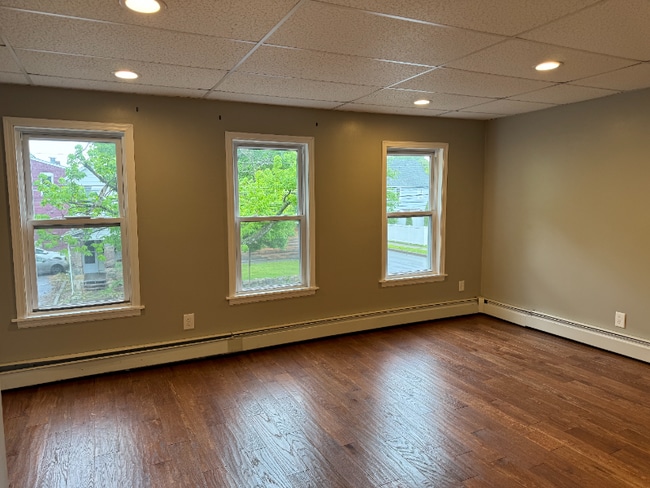 Photo - 136 Sharpe St