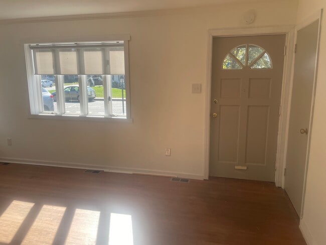 Photo - 108 Essex St