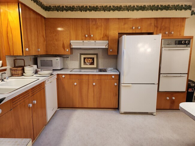 Photo - 7675 N Hix Rd