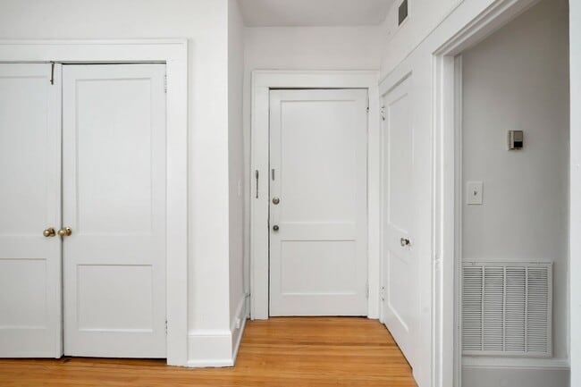 Photo - Montrose and Montclair