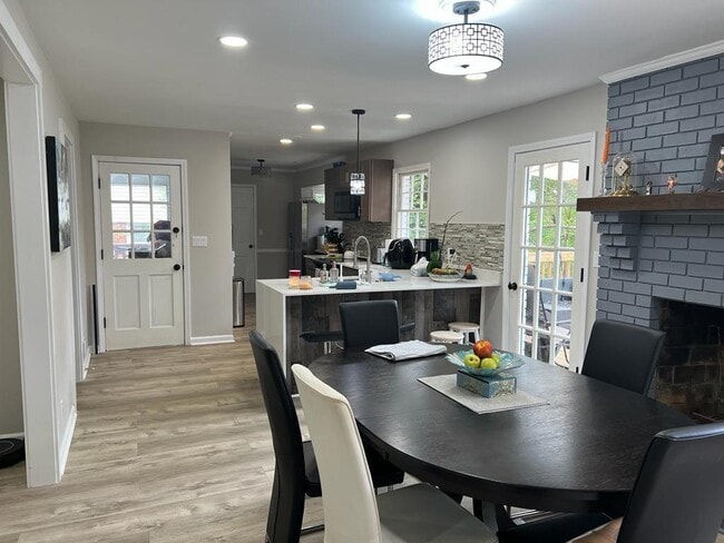 Photo - 2941 Rock Bridge Rd NE