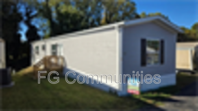 Building Photo - 129 Sides Meadow Dr