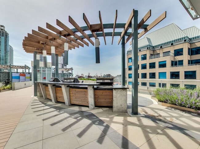 Photo - 150 Simcoe St Unité SI ID1366313P