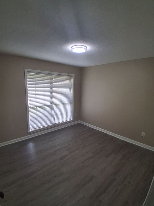 Photo - 4 Success Realty now offering this beautiful 3 bedrooms 2 bath.