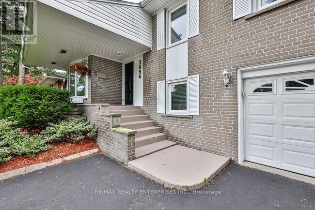 Photo - 3096 Ballydown Crescent