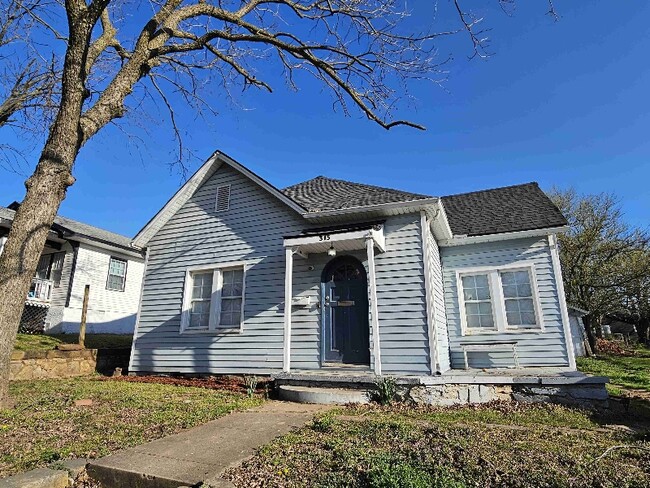 Building Photo - 315 W 9th Ave Rental