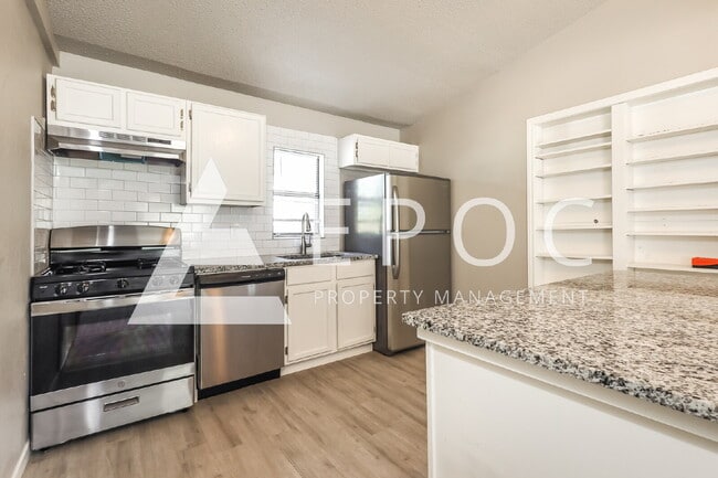 Photo - 3737 SW 26th St
