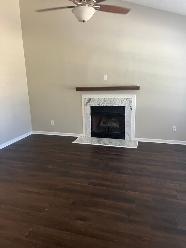 Photo - 2008 Duke Adam St