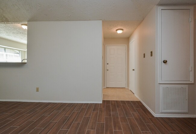 Photo - 6206 Bryant Pond Dr