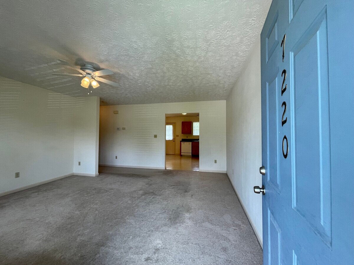 Photo - 7220 Howard Bennett Way