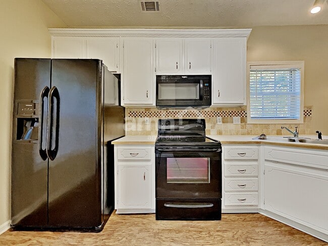 Photo - 117 Carl Barrett Dr