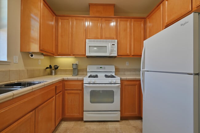 Photo - 1730 Chelan Rd Unit Furnished 1-bedroom apartment