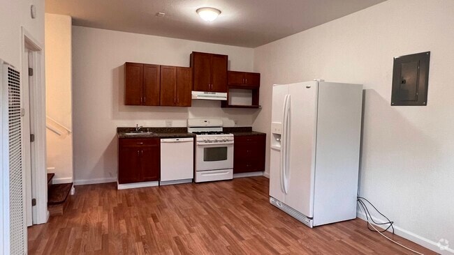 Building Photo - Del Oro #B Rental