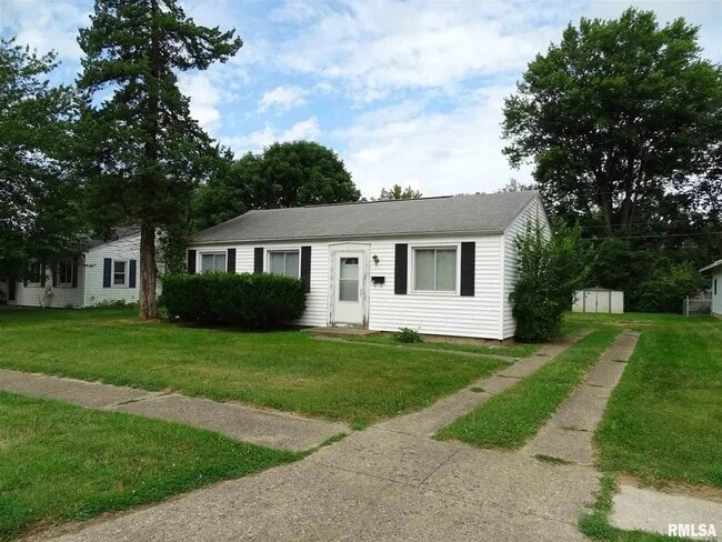 Photo - 117 Calumet Rd
