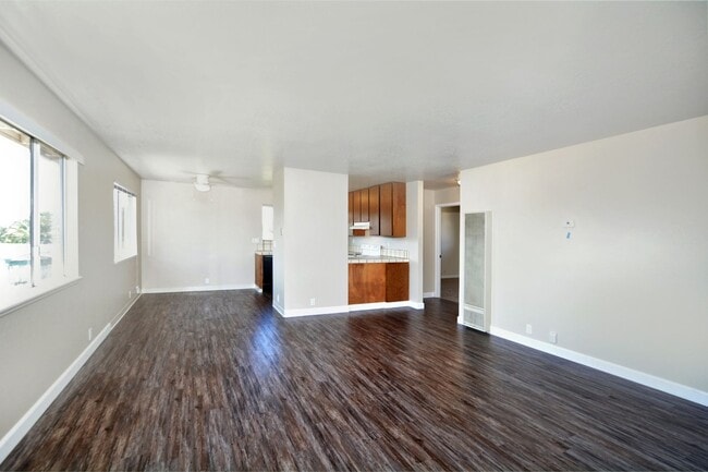 Photo - 18854-18858p Unit 18854p